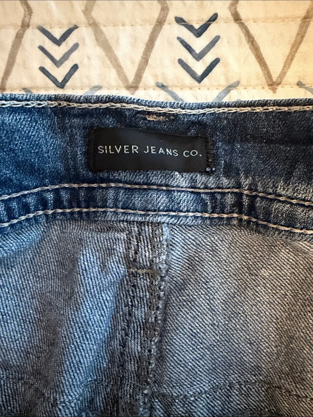 Silver Jeans Men's Relaxed Fit Faded Blue Denim